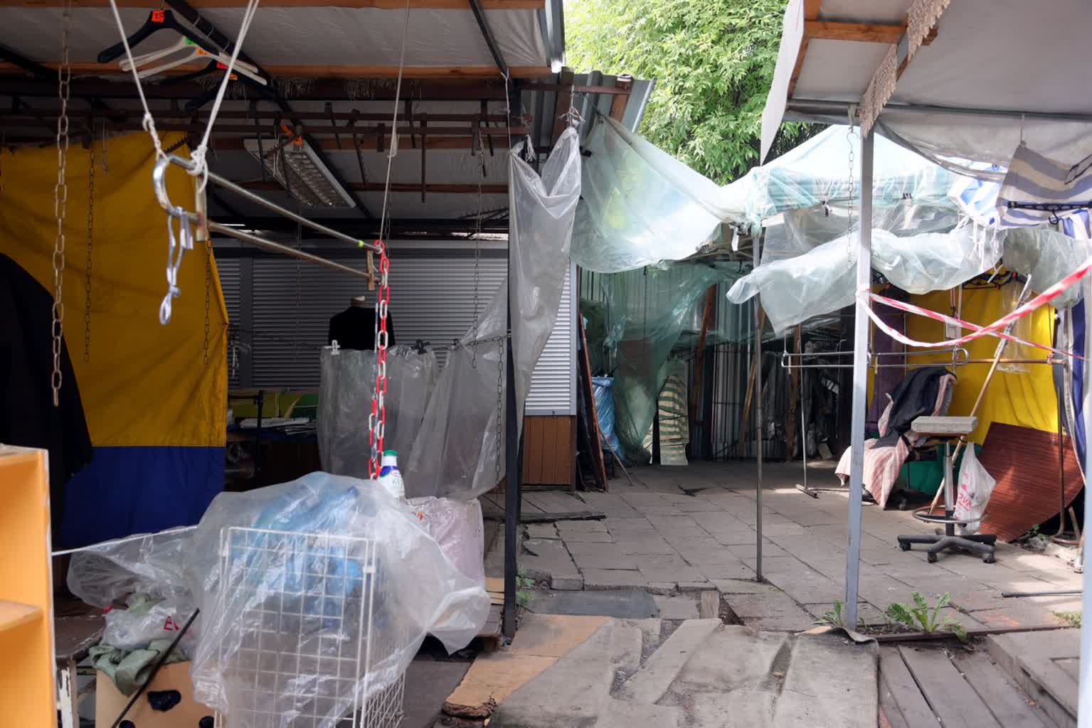 Zamknięty targ, ale problem wciąż otwarty. Kupcy walczą o swoje miejsca pracy 2 pm_RUSKA-010724-003.jpg