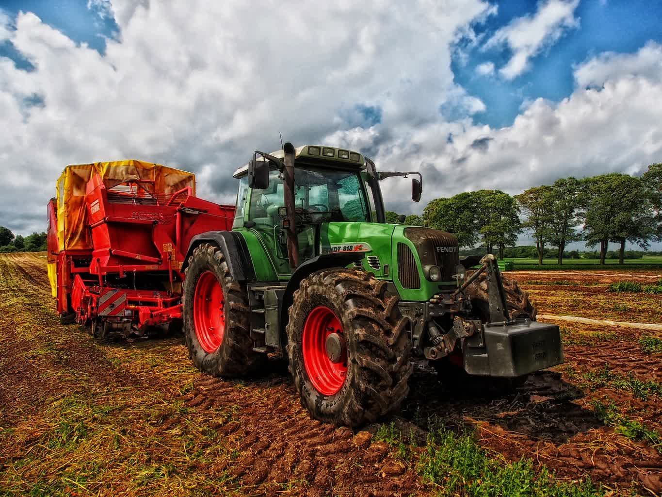 tractor 385681 1280 2024 07 20 142921