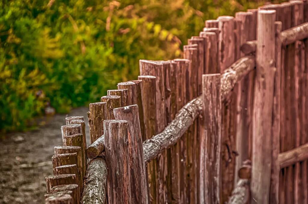 wooden fence 3519379 1280 2024 07 05 153450