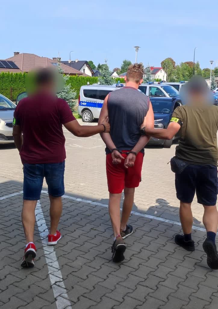 Zaatakowali 58-latka w jego własnym domu. Włamywacze odpowiedzą za rozbój 2 351-249279.jpg