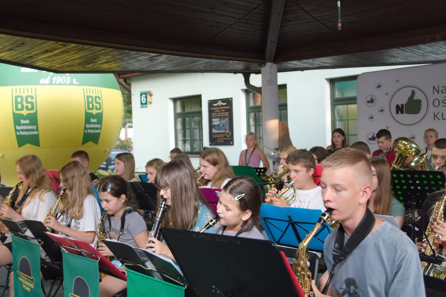 Dęciaki wystąpią w nałęczowskim parku 2 457357822_907186988109186_2704693456175109379_n.jpg