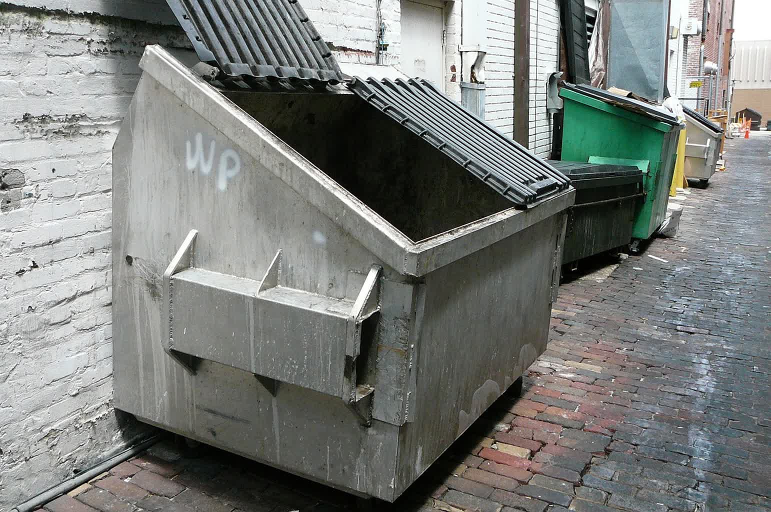 dumpster 1517830 1280 2024 08 24 193123