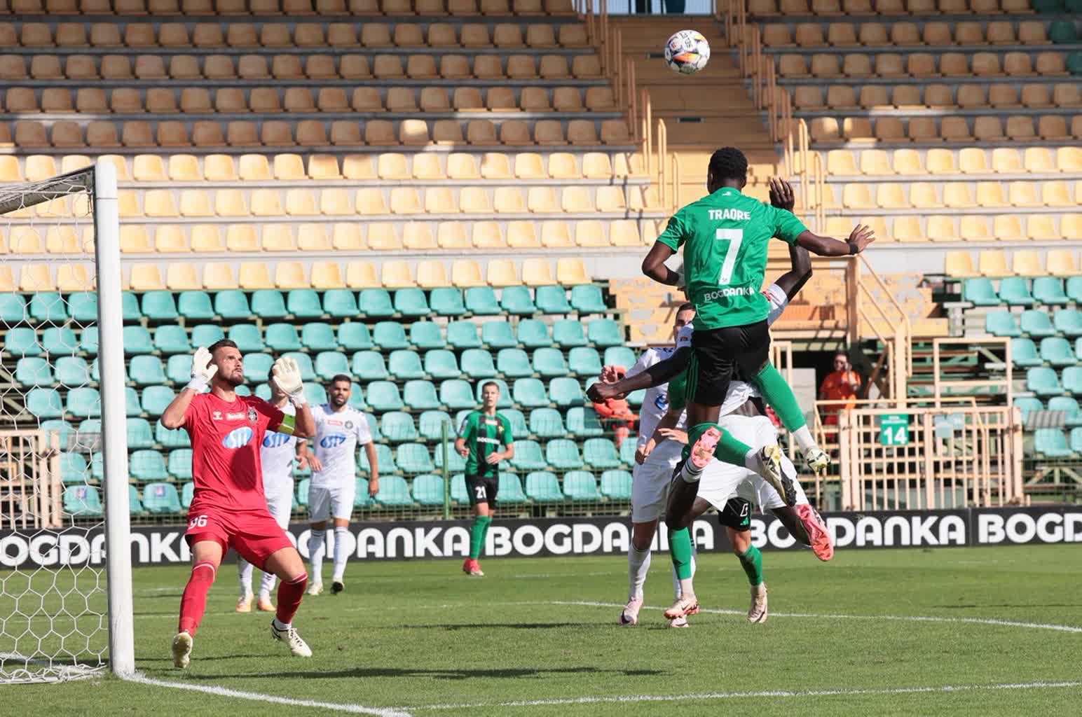 Zwycięstwo pod kontrolą. Górnik wciąż niepokonany 2 górnik 2.jpg