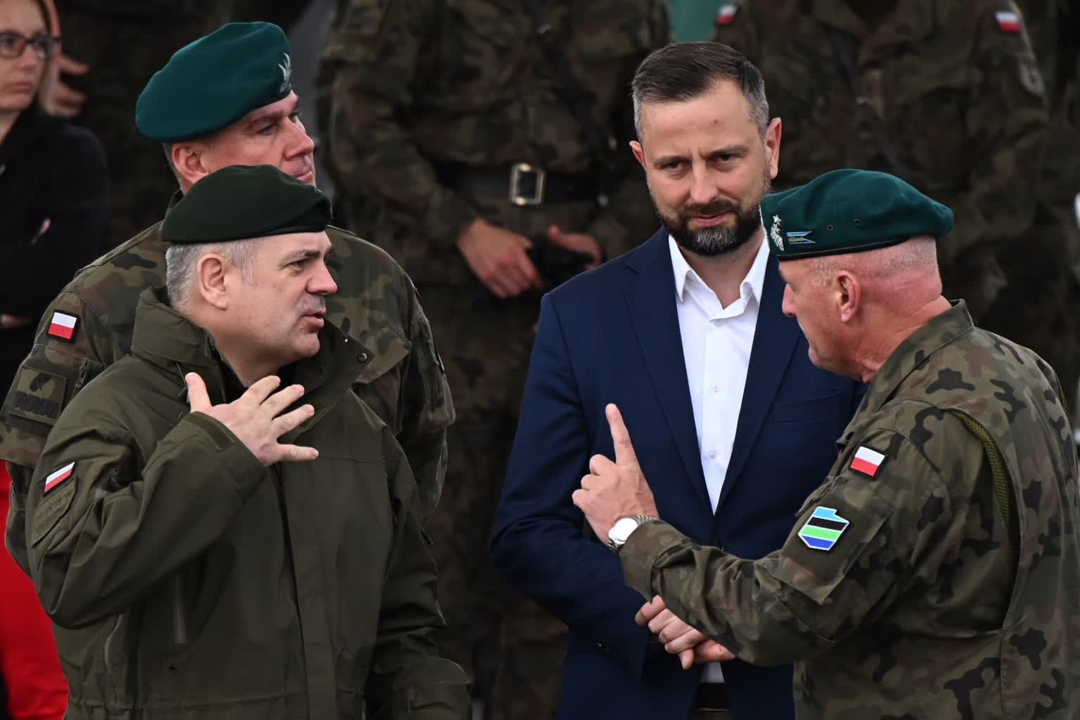 Szef MON zapowiada zakup nowoczesnego sprzętu dla Wojska Polskiego 3 mid-24811061.jpg