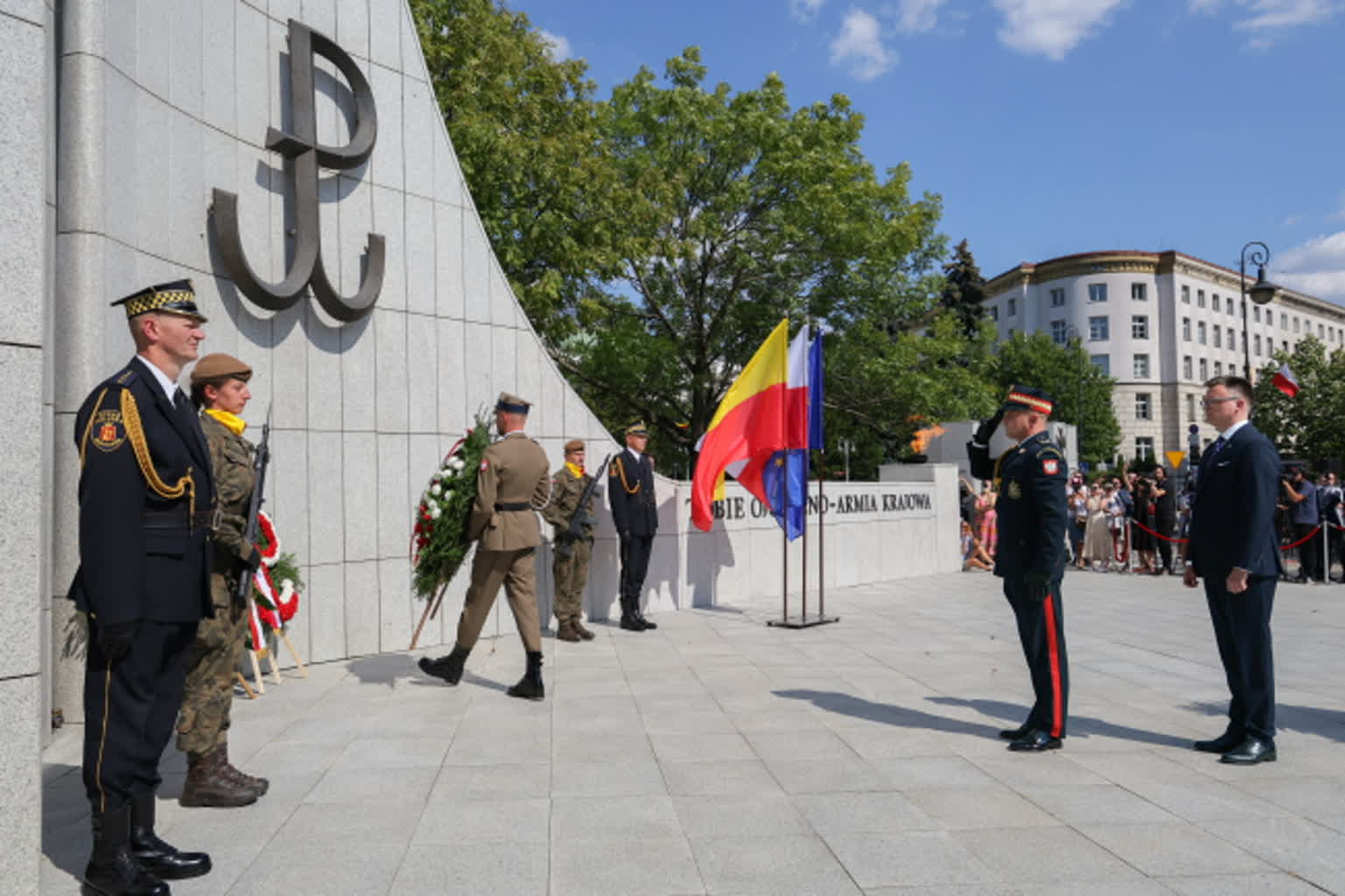 Marszałek Sejmu do powstańców warszawskich: patrząc na was, patrzymy na bohaterów 2 net-24801458.jpg