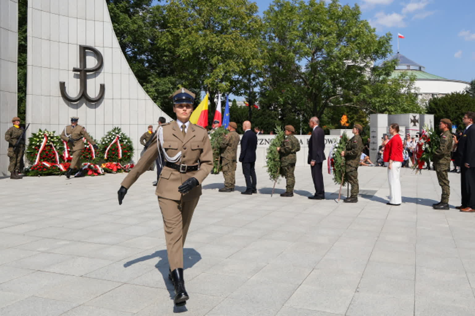 Marszałek Sejmu do powstańców warszawskich: patrząc na was, patrzymy na bohaterów 3 net-24801462.jpg