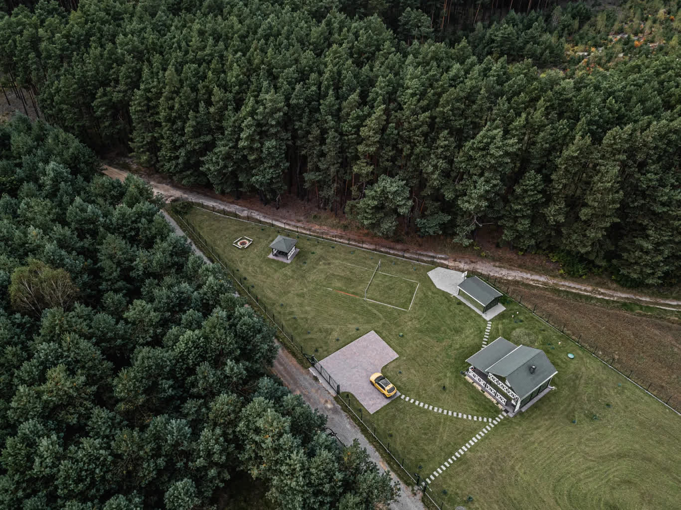 Przygoda na Lubelszczyźnie: najlepsze szlaki piesze i rowerowe w regionie 3 przygoda-na-lubelszczyznie-alohacamp-sloneczny-zagajnik.jpg