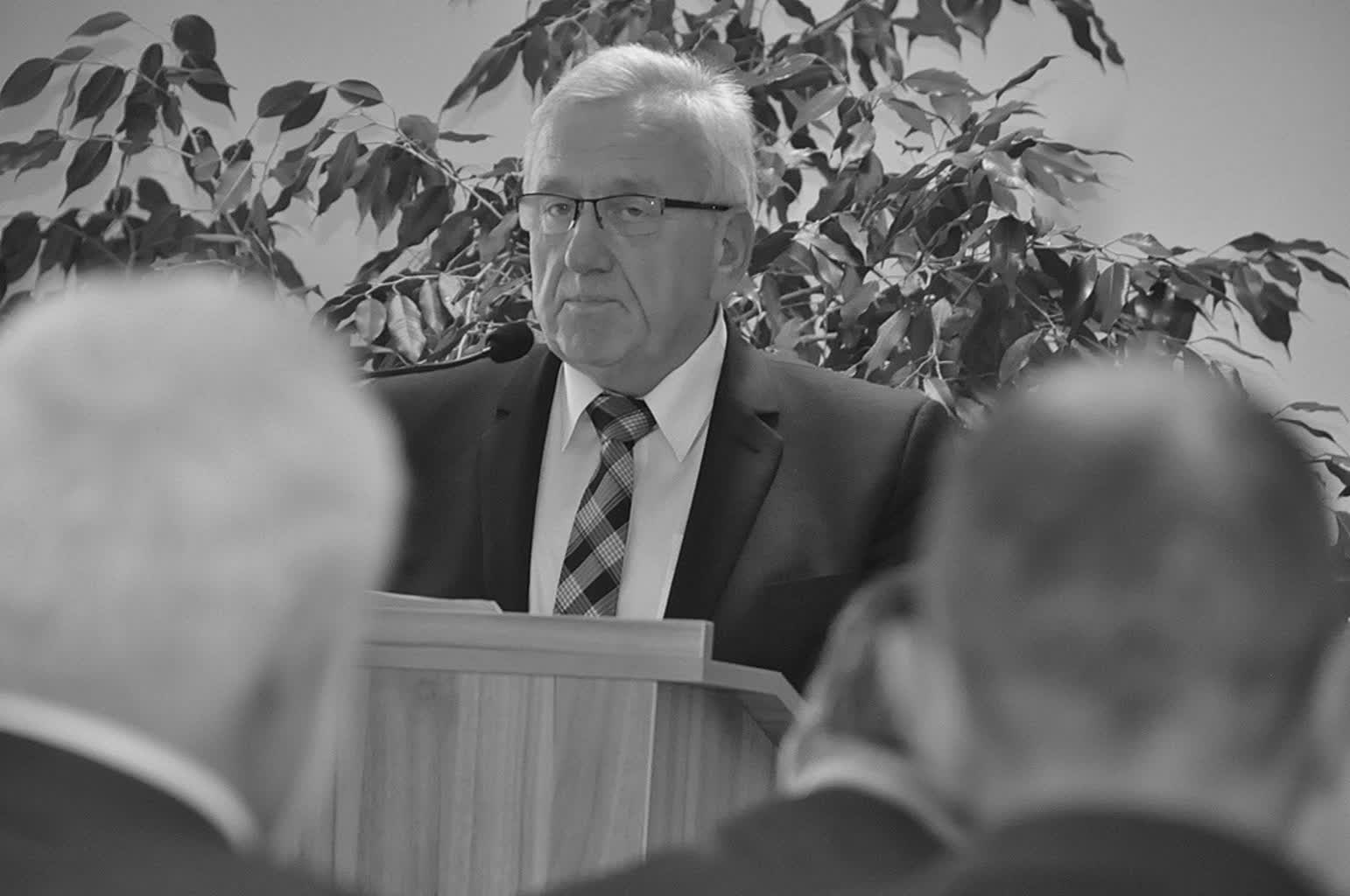 Śmiertelne zderzenie z ciężarówką. Nie żyje były starosta 3 tokarski 4.jpg