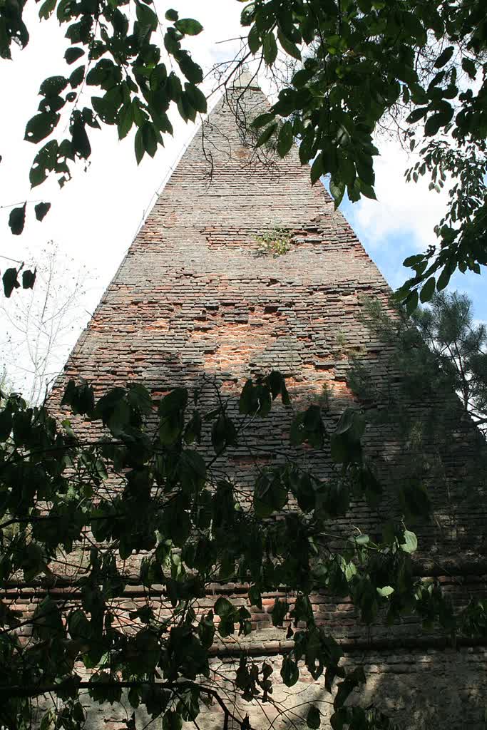 Tajemnicza piramida w powiecie krasnostawskim 2 Wieża_Ariańska_(12).jpg