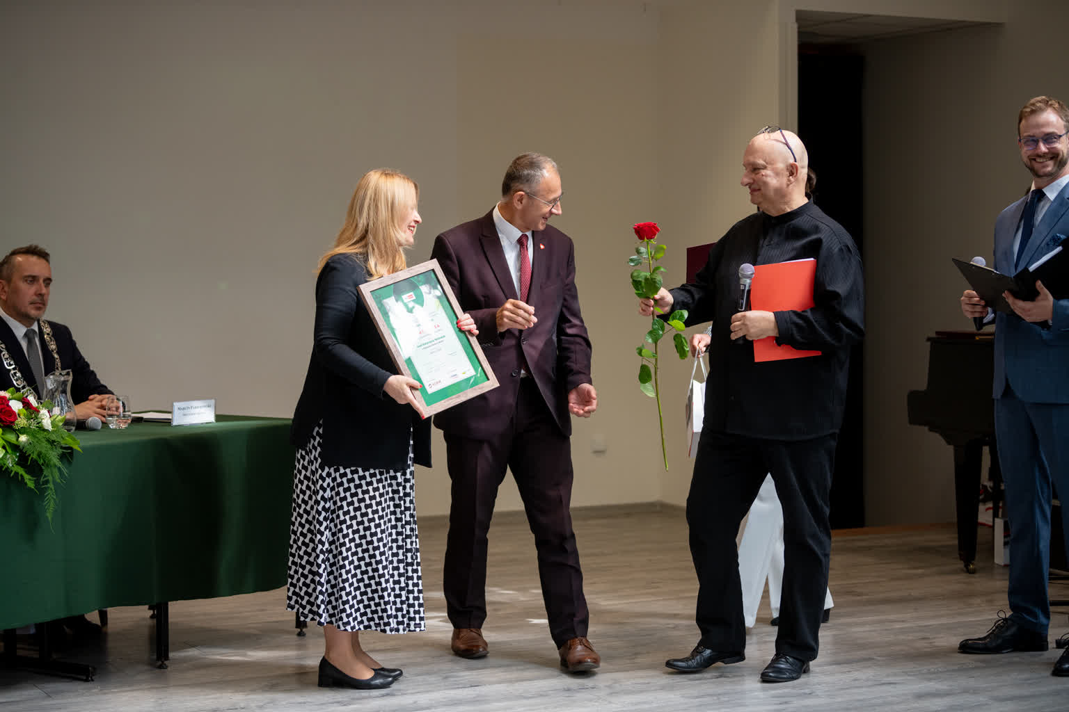 Katarzyna Michalak z nagrodą im. Ireny Linkiewicz 2 17-gala-OGOLNOPOLSKIEGO-JUBILEUSZOWEGO-KONKURSU-NA-REPORTAZ-RADIOWY-i.-Ireny-Linkiewicz-fot-Krzysztof_Filmanowicz-.jpg