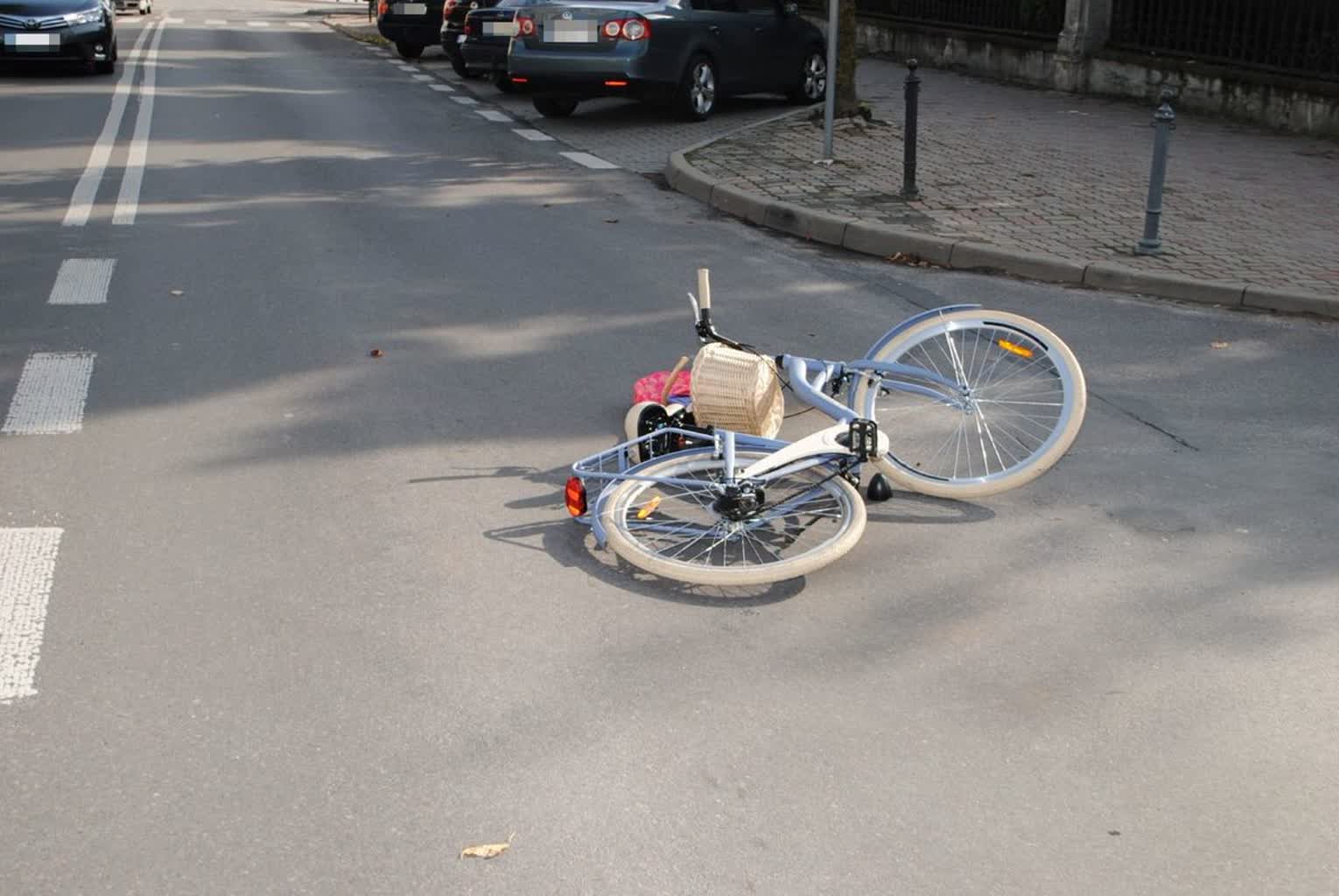 Potrącenie rowerzystki w Krasnymstawie 2 348-250351.jpg