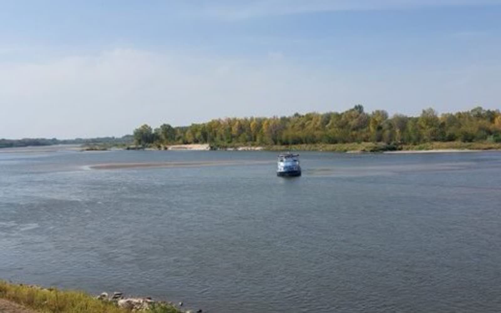 Statki na mieliźnie. Niski stan Wisły w Kazimierzu Dolnym 2 458448532_519260384115394_8131219505514796935_n.jpg