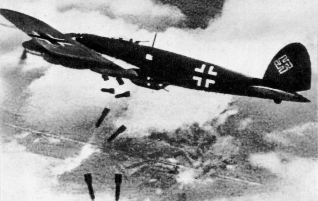 german heinkel he 111 bombing warsaw 1939 2024 09 13 134225