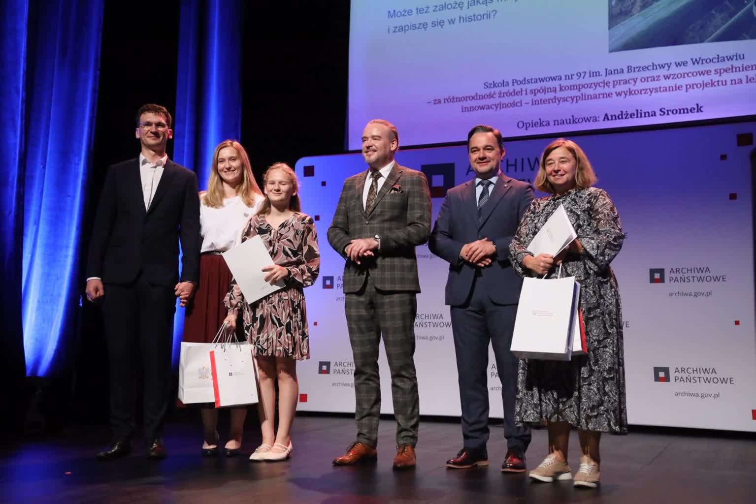 Pasja do rodzinnej historii. Ogólnopolski konkurs rozstrzygnięty w Lublinie 2 korzeni 2.jpg