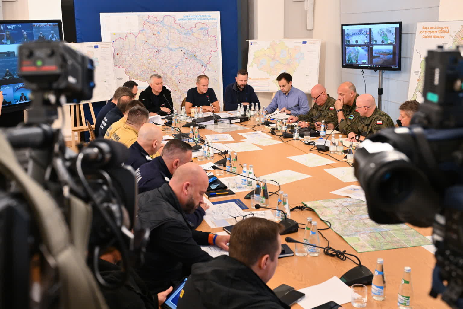 Premier: kredyty mieszkaniowe powodzian przez 12 miesięcy będą umorzone 3 mid-24918010.jpg