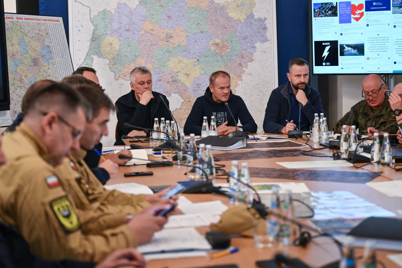 Wrocław: spotkanie sztabu kryzysowego. Będą szacować straty 2 mid-24919012.jpg