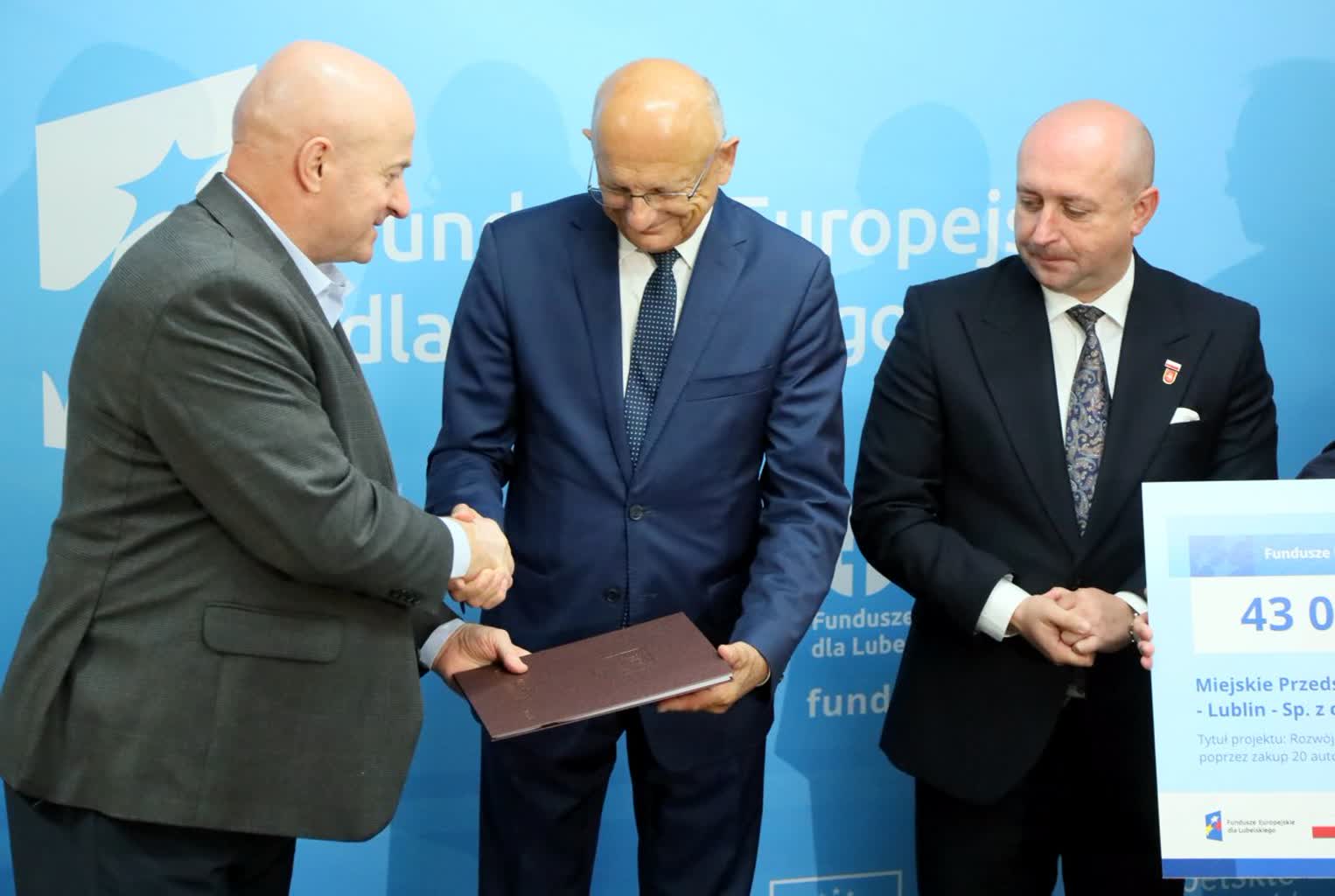 Elektryczne i hybrydowe. Będą nowe pojazdy dla Lublina i Lubartowa 2 pm_FUNDUSZE-060924-006.jpg