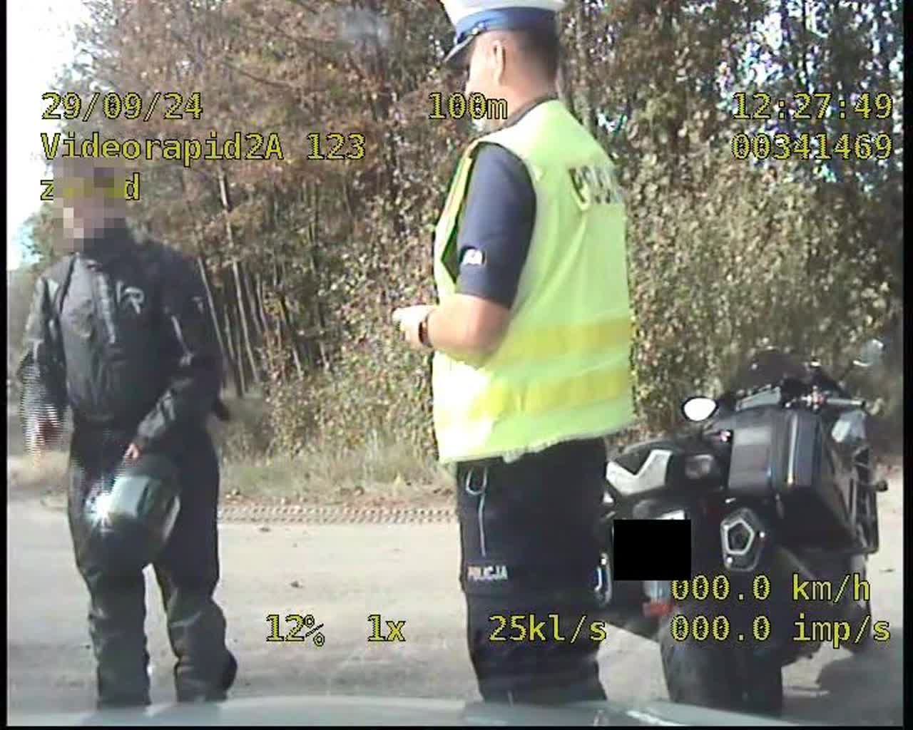 Pędził po mandat i punkty karne. Motocyklista zatrzymany 2 343-251461.jpg