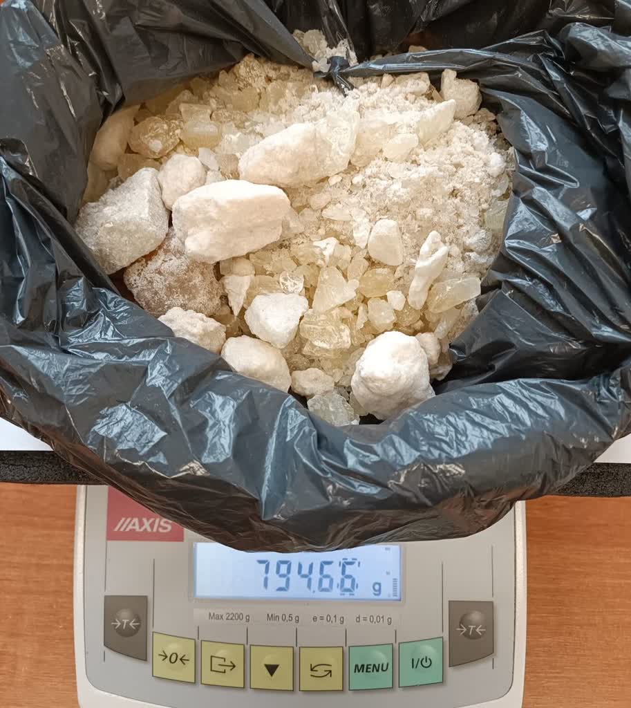 Do sądu przyszedł z narkotykami. W domu miał jeszcze kilogram 2 350-251712.jpg