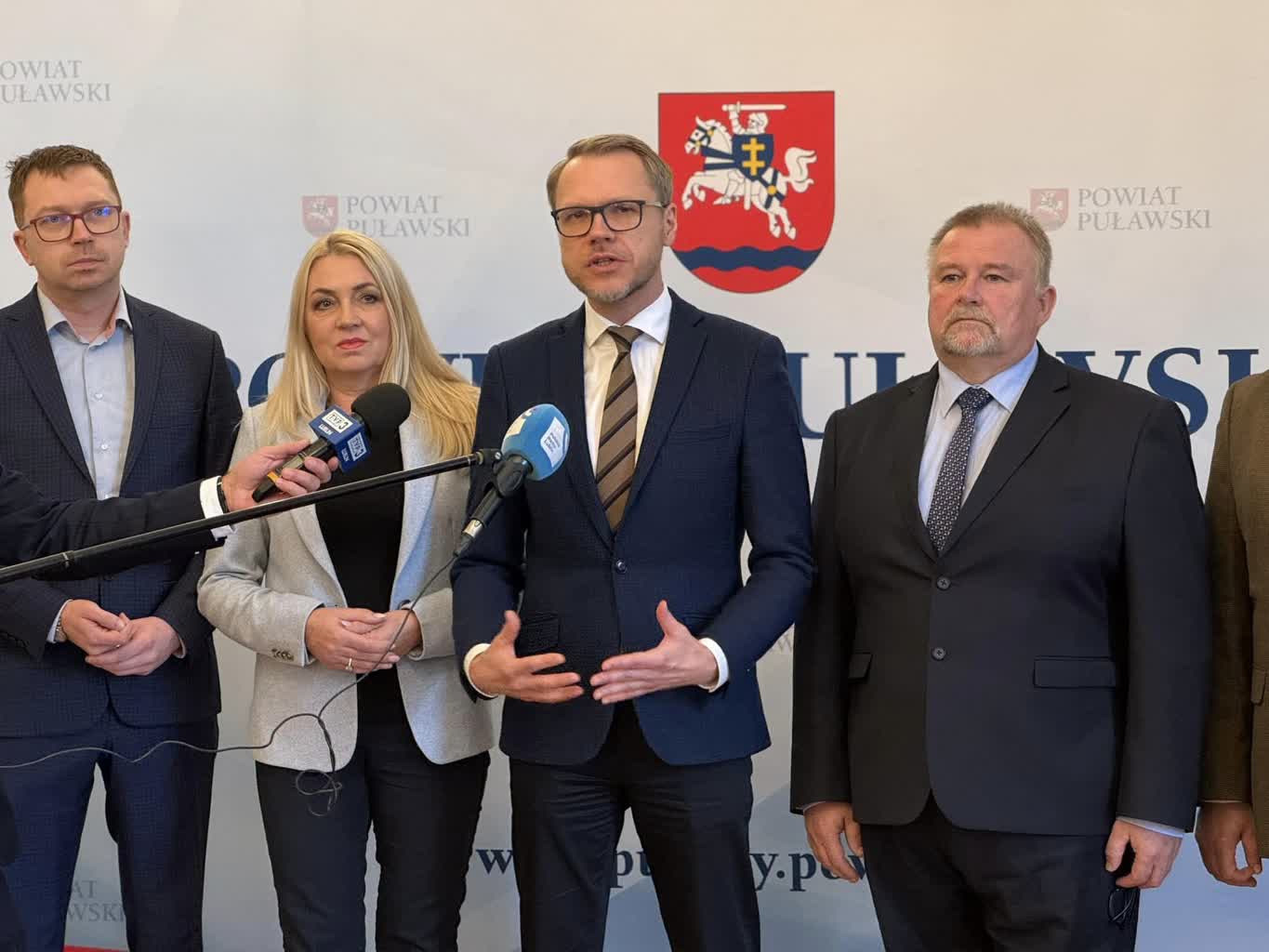 Reforma finansów samorządów: 10 mln zł dla powiatu puławskiego 2 463401581_942469531025021_2001448180033284856_n.jpg