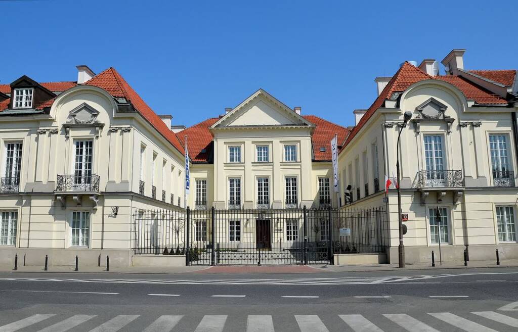 mlodziejowski palace in warsaw 2024 10 05 192809