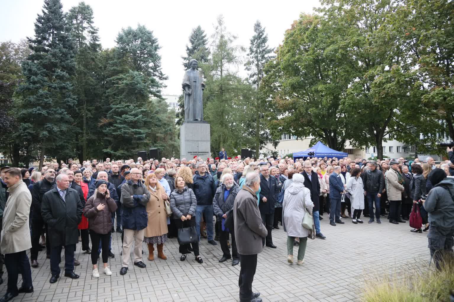 Zawody sportowe i wspólne zwiedzanie. Trwa zjazd absolwentów UMCS 3 pm_JUBILEUSZ-051024-005.jpg