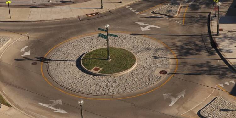 roundabout 3770663 1280 2024 10 22 221815