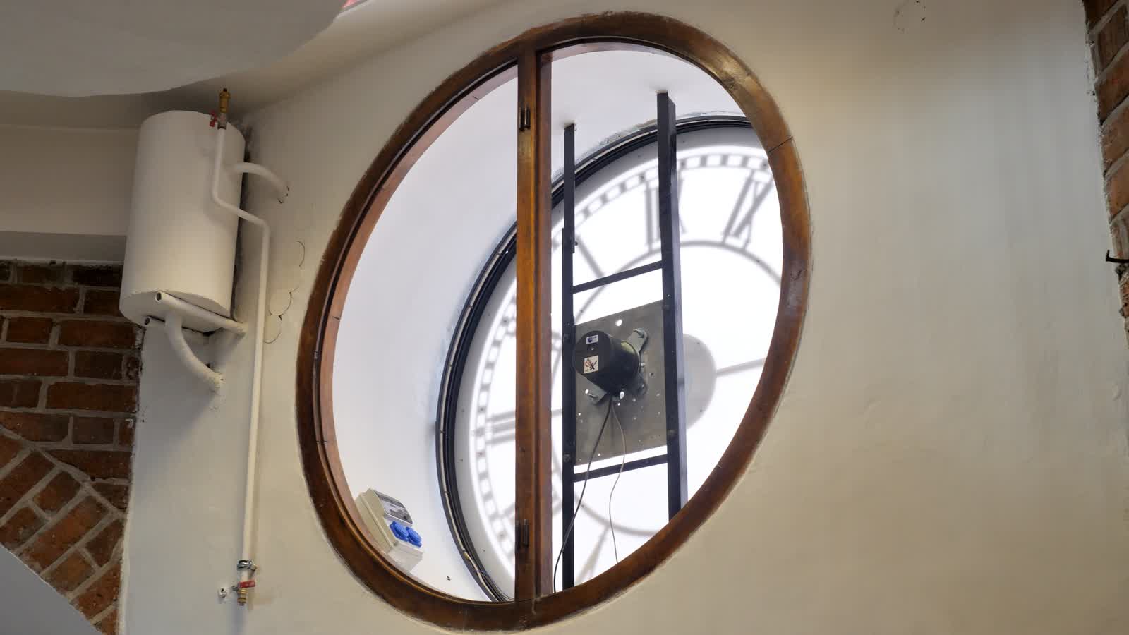 Zaktualizowane i unowocześnione. Zegary wracają na Bramę Krakowską 2 zegar_1.1.1.jpg