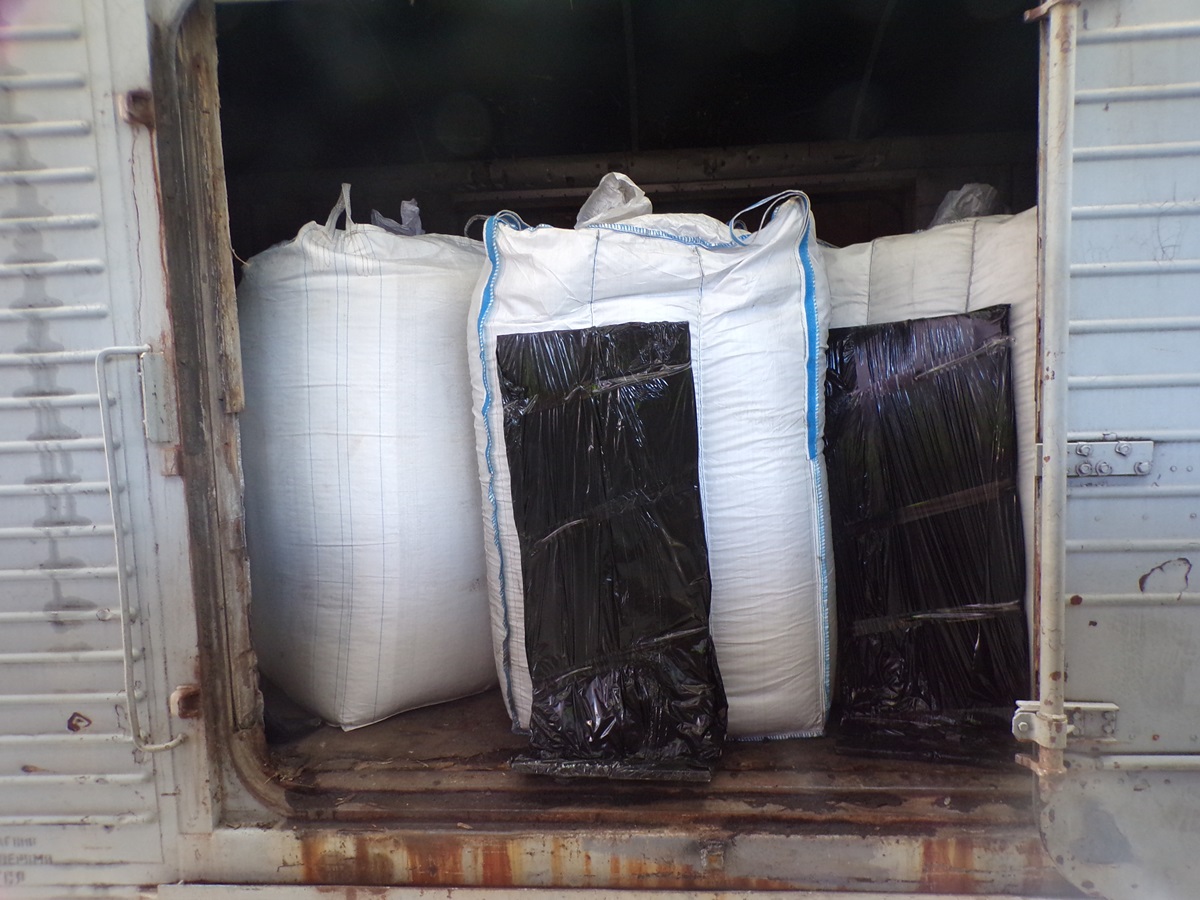 Ponad 266 tys. paczek nielegalnych papierosów zatrzymano na granicy w październiku 3 20241115_papierosy_październik (3).JPG