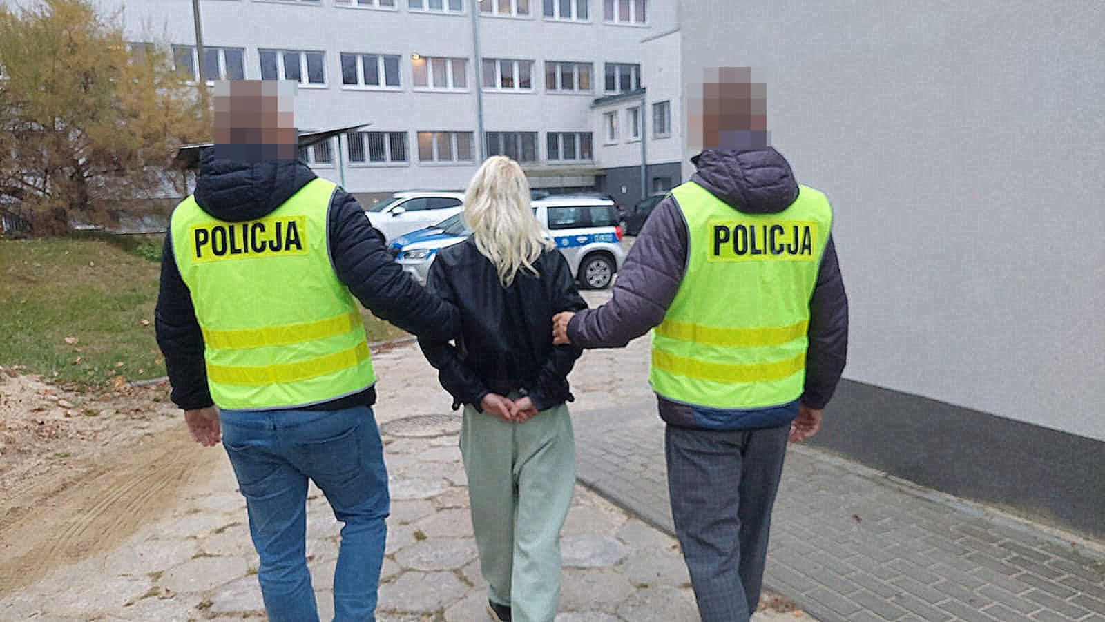 Kilogramy narkotyków w mieszkaniu. Dwie osoby w areszcie 3 345-254180_g.jpg