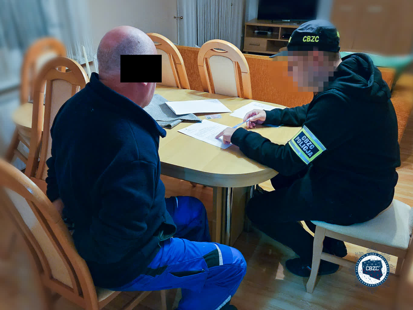 Policja zatrzymała 75 osób za przestępstwa o charakterze pedofilskim 2 442-1381.jpg