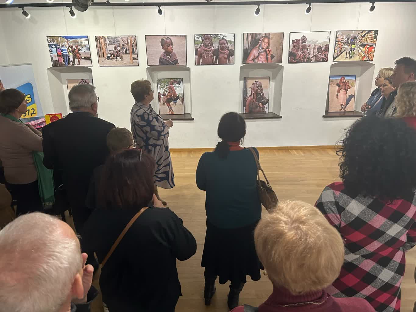 Świat dzikich plemion afrykańskich na wystawie w Kazimierzu Dolnym 2 465710103_1135371285152172_7561561393114122416_n.jpg