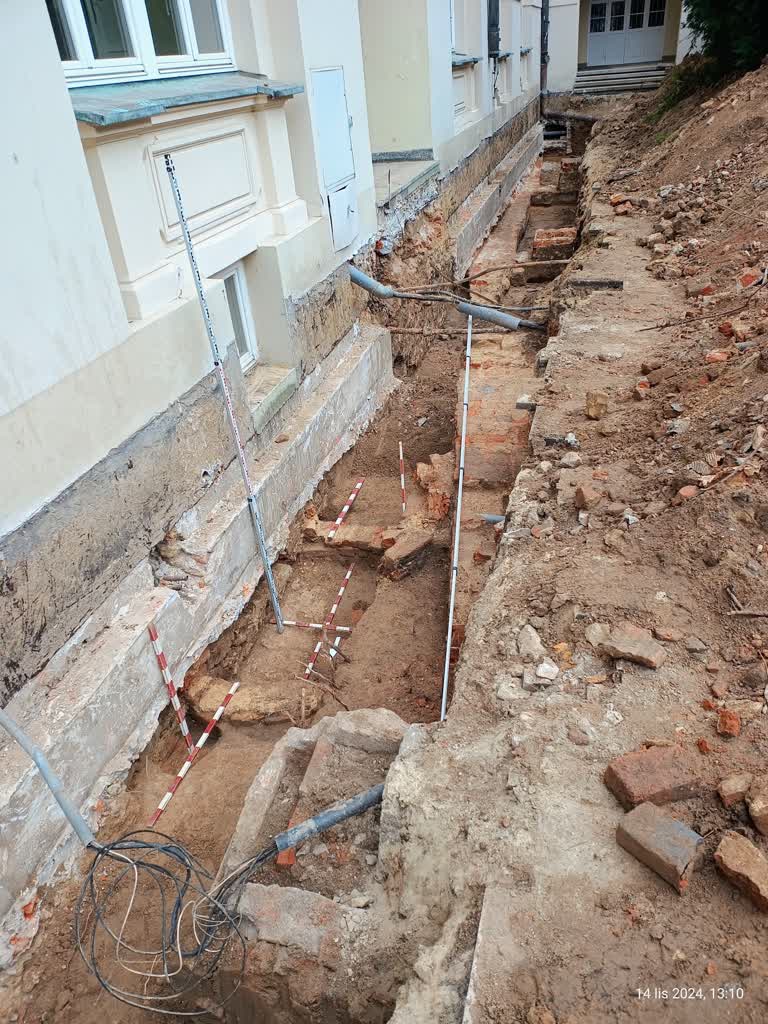 Historia pod ziemią ukryta. Tajemnica dziedzińca KUL-u na wyciągnięcie ręki 2 465733486_879171447663199_1972184756523787_n.jpg