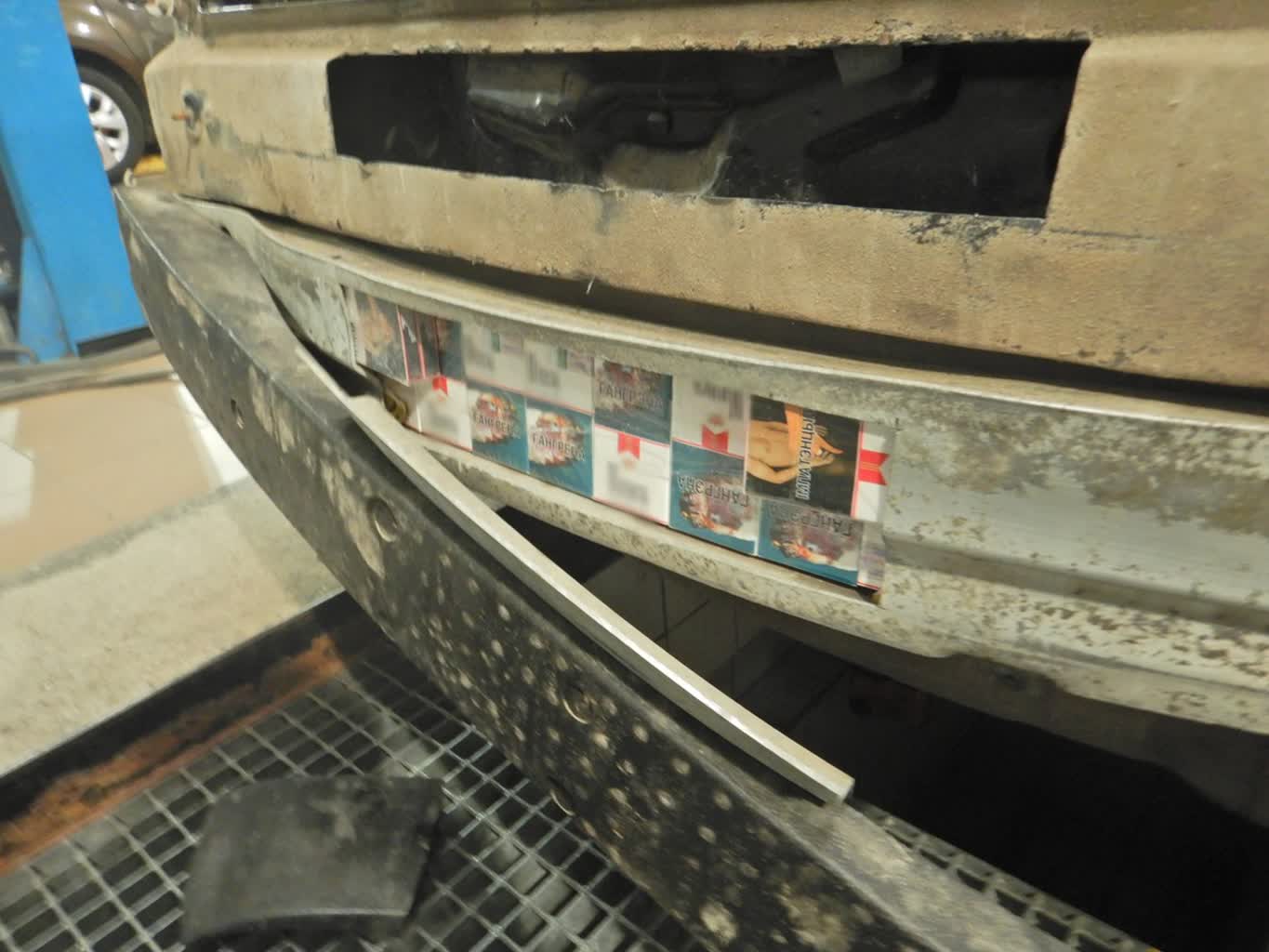 Kolejny sukces KAS. Białoruscy przemytnicy papierosów stracili samochody 2 article (6).jpg