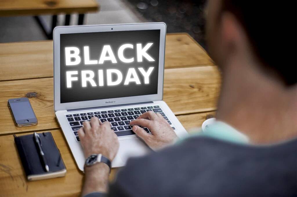 black friday 4645768 1280 2024 11 21 132930