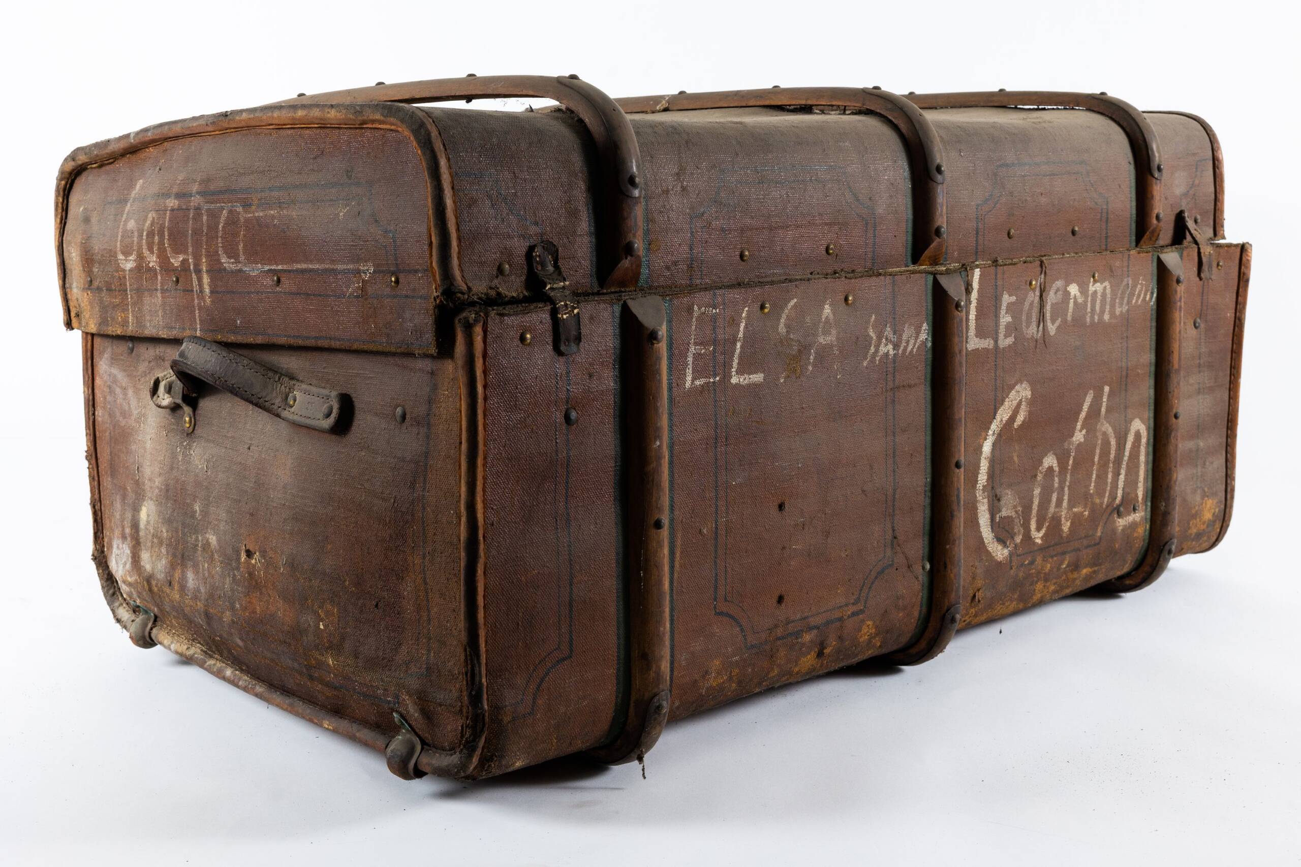 03.11.2024 Mariusz Kamiński "Kufer Elsy Ledermann" 2 kufer2.jpg