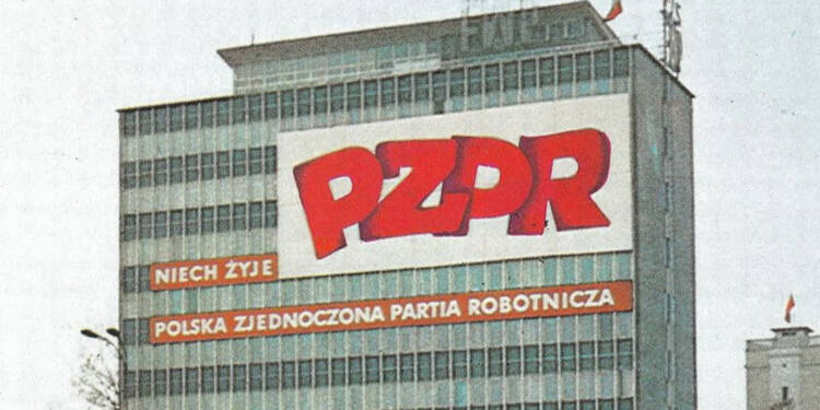 niech zyje pzpr baner na woli lata 70. 2024 11 27 090143