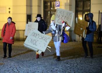 pm protest 291124 005 2024 11 29 225408