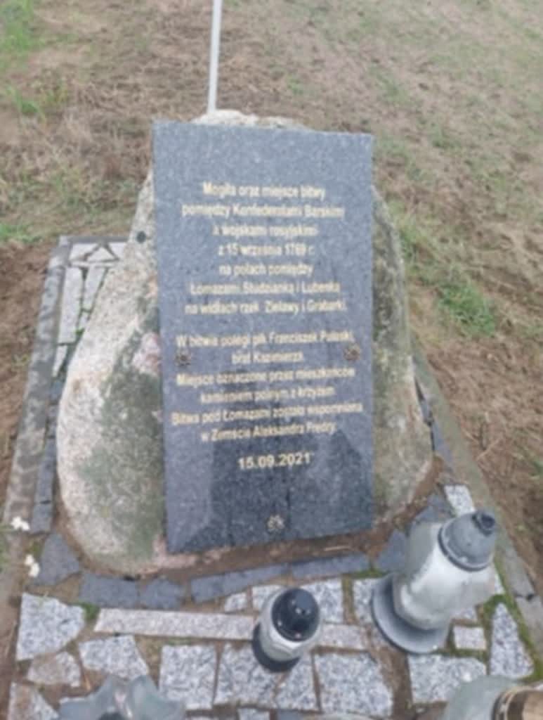 Pozostało tylko szczere pole. Chcą upamiętnić dawny cmentarz 4 zdj3.jpg