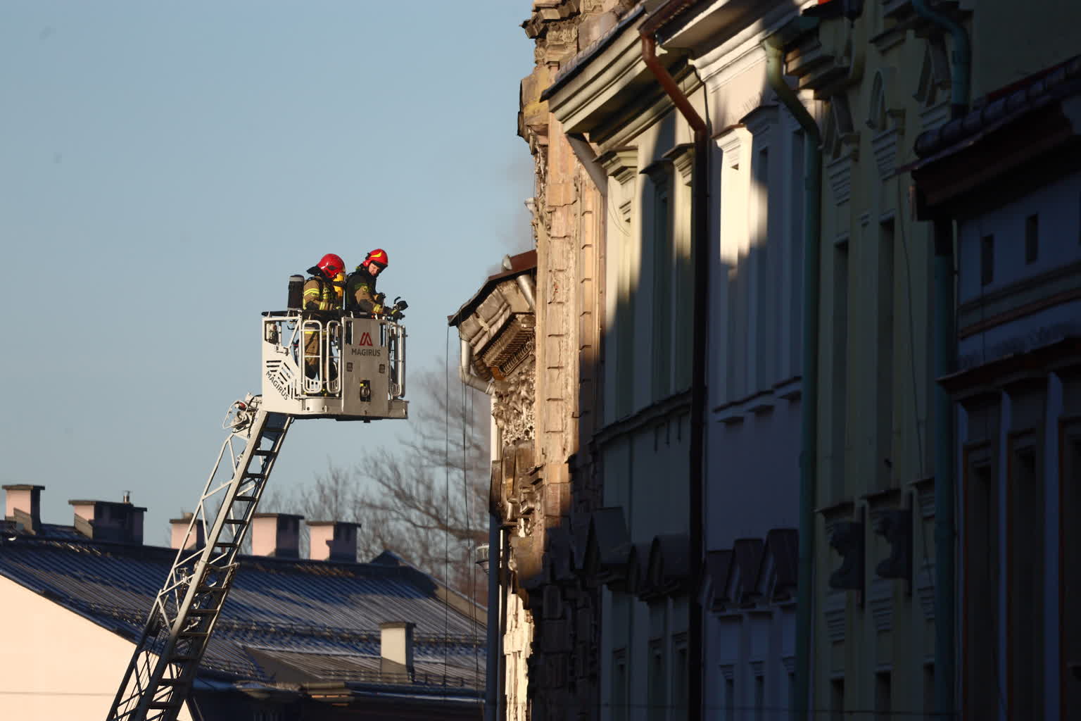 Burmistrz Cieszyna: Poszukiwane są dwie osoby z zawalonej kamienicy 2 24c29006.jpg