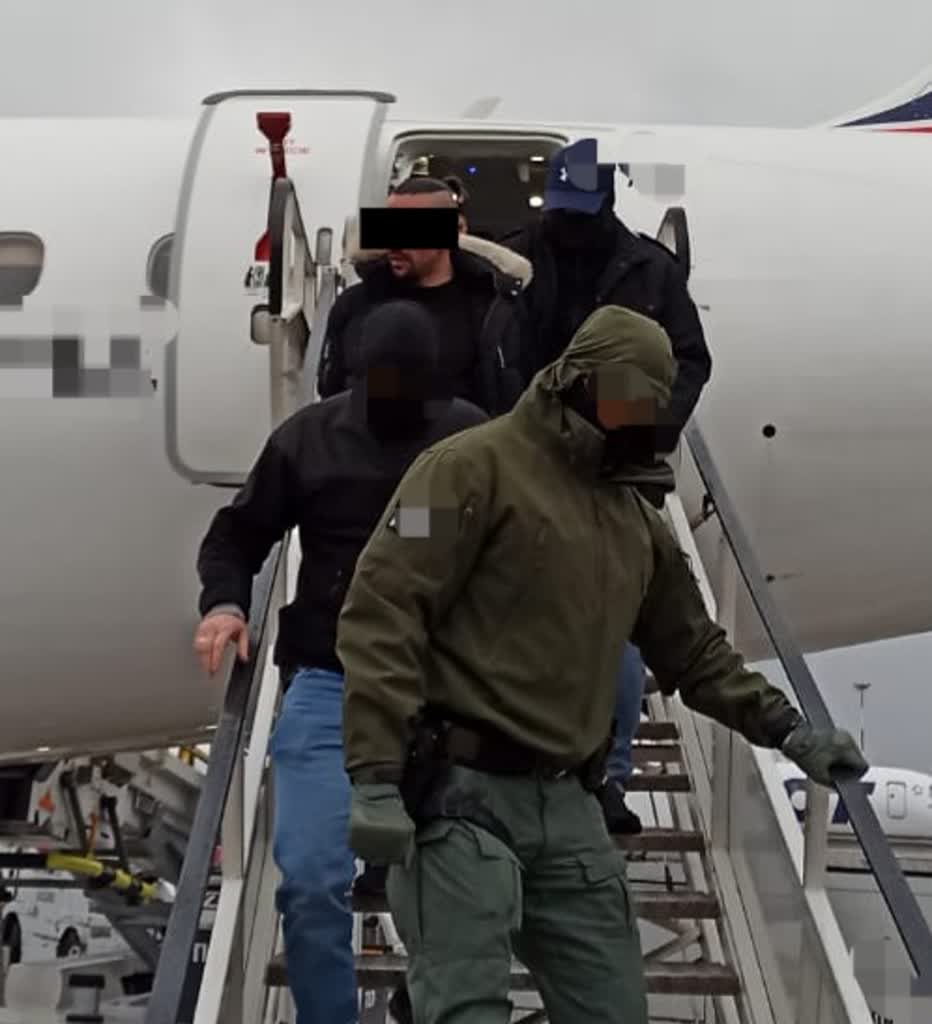 Poszukiwany 5 listami gończymi w rękach policji 2 349-256524.jpg