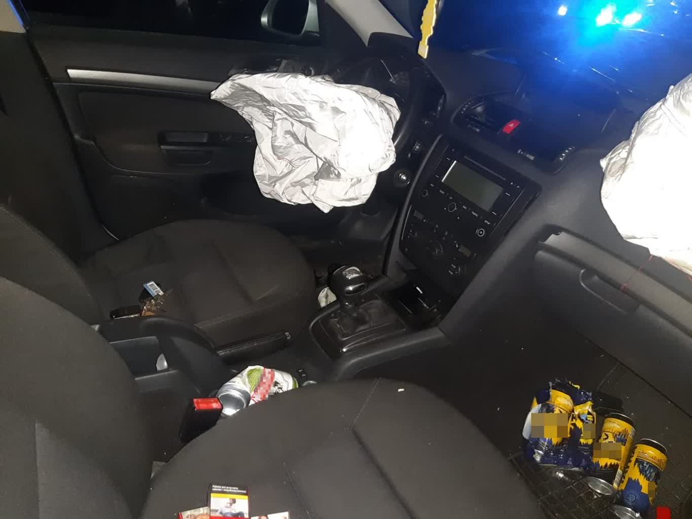 Alkohol, telefon i kanadyjskie prawo jazdy. Teraz odpowie za groźny wypadek 2 355-257129.jpg