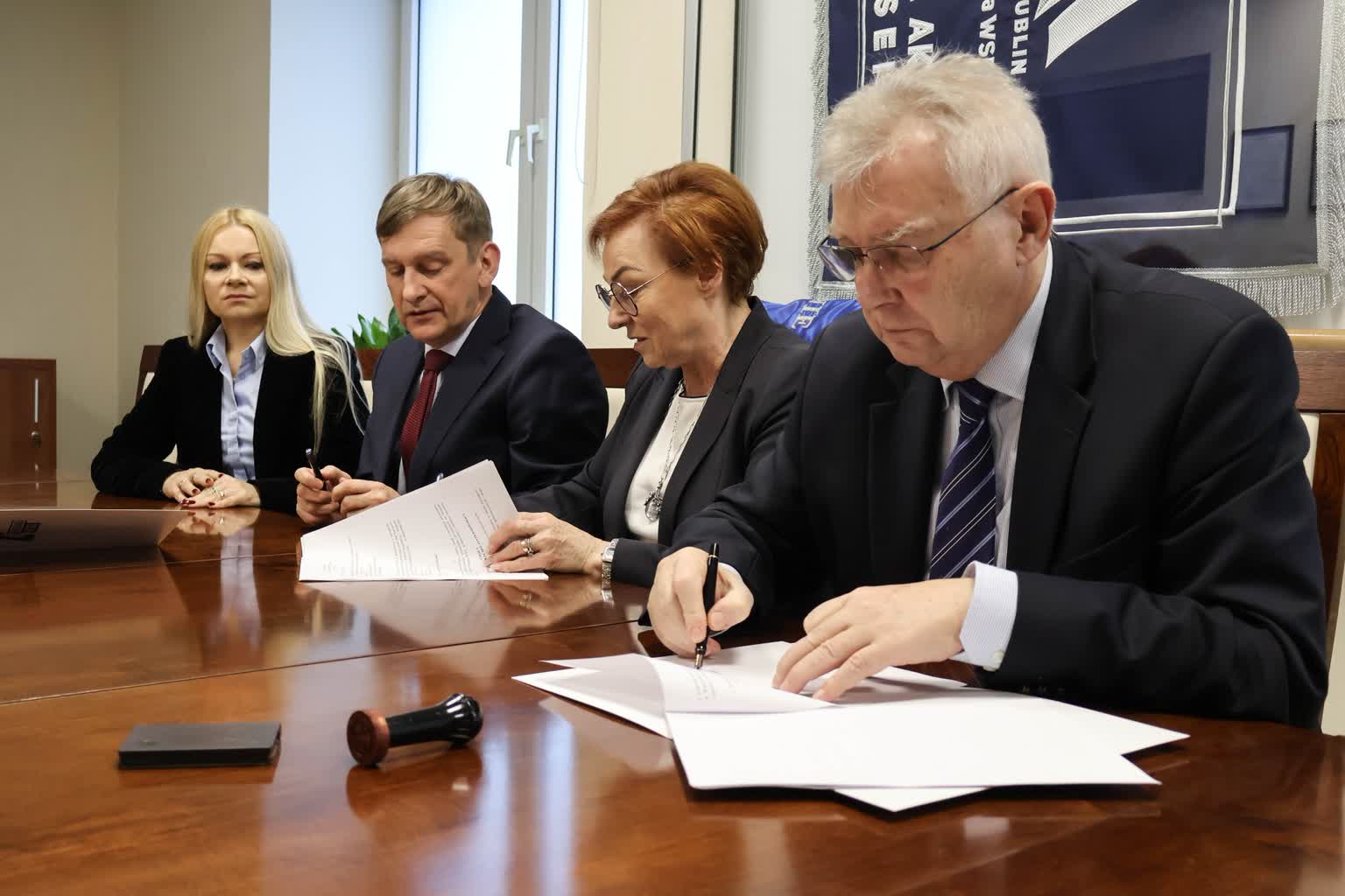 Współpraca lubelskiej uczelni i biznesu. Dziś podpisano umowę 2 468646411_1170917091702880_7023627129263827912_n.jpg