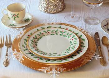 table setting 1926936 1280 2024 12 24 141415