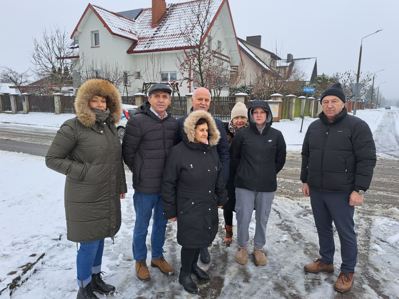 Od miesiąca na części osiedla w Rakowiskach nie działają latarnie. Mieszkańcy nie kryją zdenerwowania 2 20250115_102605.jpg