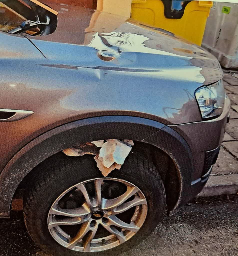 Uszkodził auto i znieważył policjantów. Krewki 37-latek w areszcie 2 355-258987.jpg