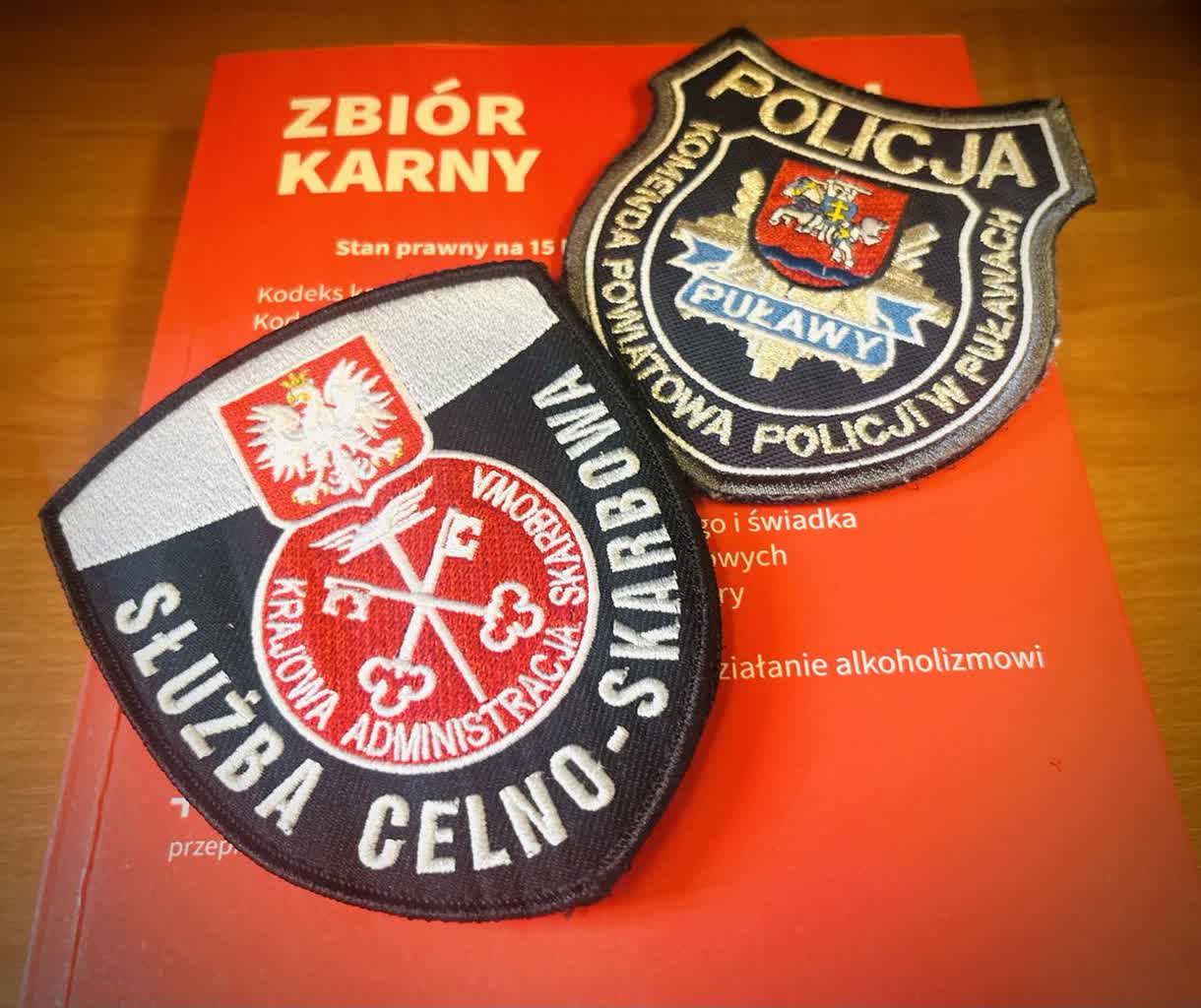 Koniec grania! Nielegalne automaty w rękach służb 2 355-259451.jpg