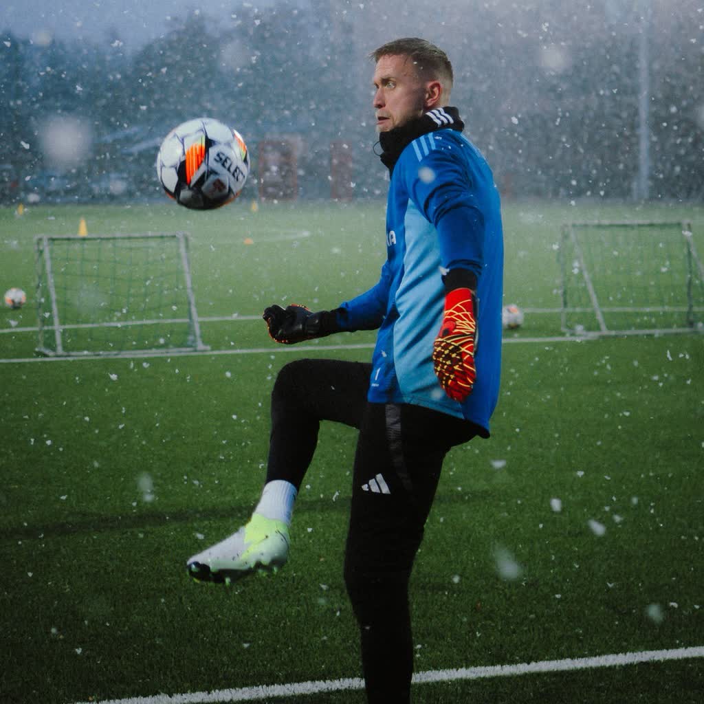 Piłkarze Górnika wrócili do treningów 2 472558949_1193670455803067_7210377633364016641_n.jpg