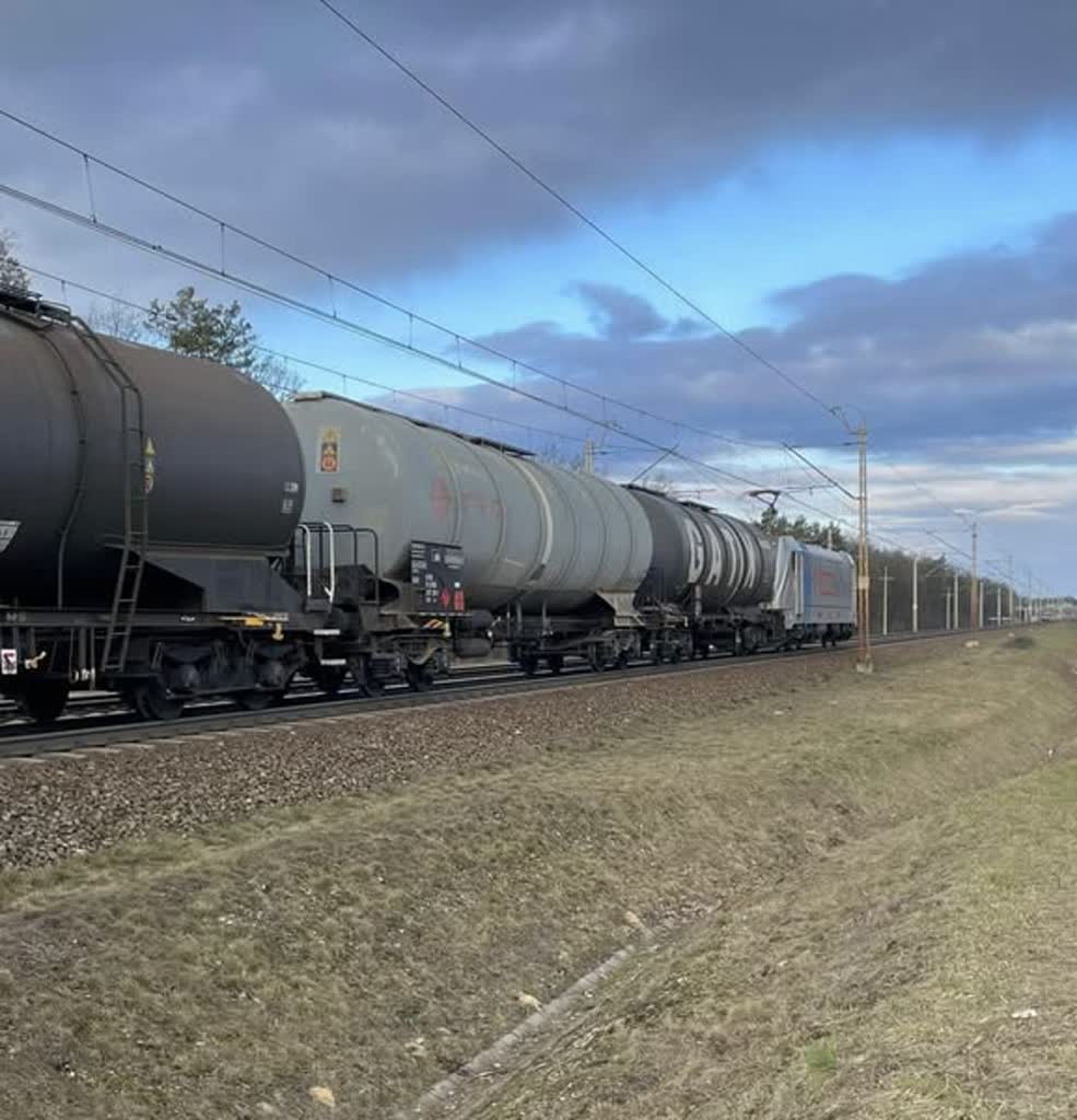 Śmiertelny wypadek na torach. Policja wyjaśnia okoliczności tragicznego zdarzenia 2 475746148_540535415670602_8435584273814367960_n.jpg