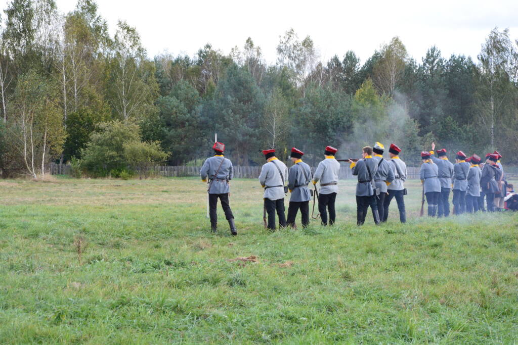 Powstańczy obóz i potyczka. Żywa lekcja historii w Kozłowce 1 dsc 0423 2025 01 26 120122